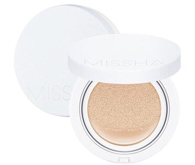 Missha Moist Up Cushion No.21 Light Beige on Sale